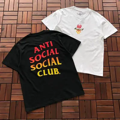 ￥~ 85 ANTI SOCIAL SOCIAL CLUB T-SHIRT 55041235 (im 185CM 70KG iwear size M in the photo)