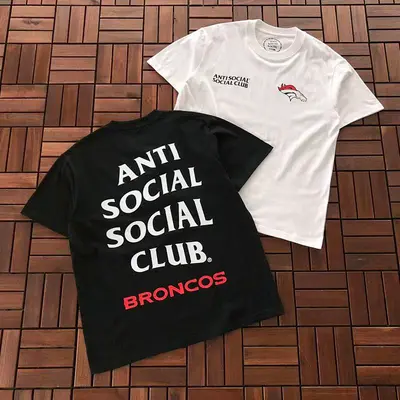 ￥ ~ 85 ANTI SOCIAL SOCIAL CLUB T-SHIRT 55041238 (im 185CM 70KG iwear size M in the photo)