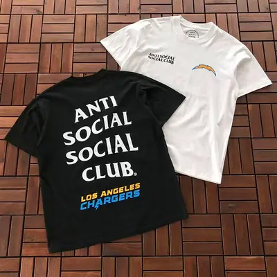 ￥~85 ANTI SOCIAL SOCIAL CLUB T-SHIRT 55041239 (im 185CM 70KG iwear size M in the photo)
