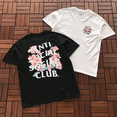 ￥~85 ANTI SOCIAL SOCIAL CLUB T-SHIRT 55041245 (im 185CM 70KG iwear size M in the photo)