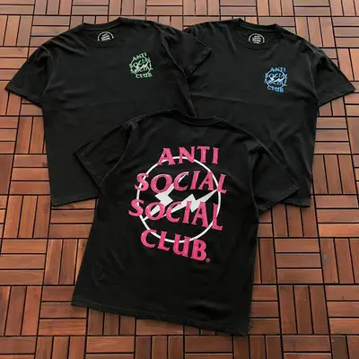 ￥~85 ANTI SOCIAL SOCIAL CLUB T-SHIRT 55041218 (im 185CM 70KG iwear size L in the photo)