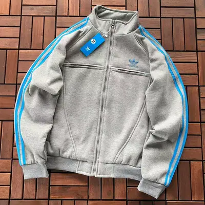 ￥~139 🔥DI🔥AS SWEATER 77041238 (im 180CM 68KG iwear size M in the photo)