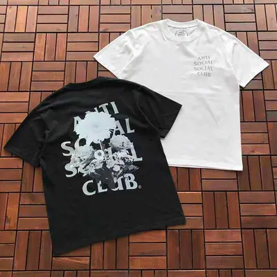 ￥ ~ 85 ANTI SOCIAL SOCIAL CLUB T-SHIRT 55041227 (im 185CM 70KG iwear size M in the photo)