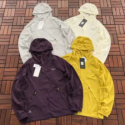 ￥~179 L🔥🔥UL🔥M🔥N JACKET 66041326 (im 185CM 70KG iwear size 2XL in the photo)