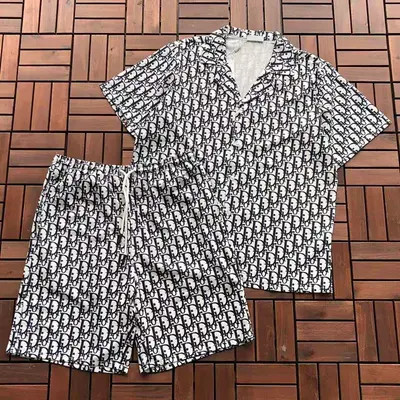 ￥~179 L🔥T-SHIRT SHIRT SHORTS 77041360 (im 185CM 80KG iwear size L in the photo)