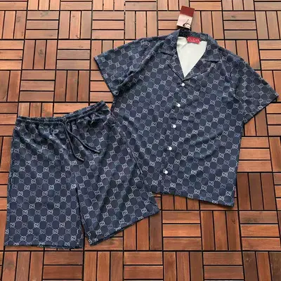 ￥~179 G🔥C🔥I T-SHIRT SHIRT SHORTS 77041341 (im 185CM 80KG iwear size L in the photo)