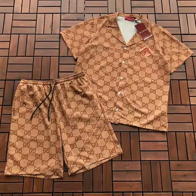 ￥~179 G🔥C🔥I T-SHIRT SHIRT SHORTS 77041344 (im 185CM 80KG iwear size L in the photo)