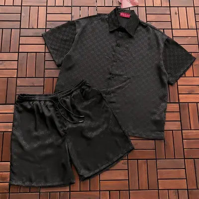 ￥~179 G🔥C🔥I T-SHIRT SHIRT SHORTS 77041356 (im 185CM 80KG iwear size L in the photo)