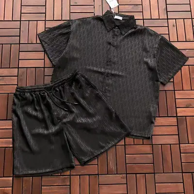 ￥~179 D🔥O🔥T-SHIRT SHIRT SHORTS 77041355 (im 185CM 80KG iwear size L in the photo)