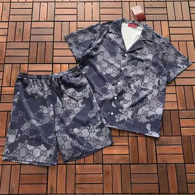 ￥~179 G🔥C🔥I T-SHIRT SHIRT SHORTS 77041342 (im 185CM 80KG iwear size L in the photo)