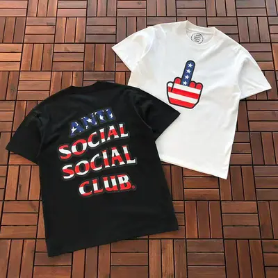 ￥ ~ 85 ANTI SOCIAL SOCIAL CLUB T-SHIRT 55041586 (im 185CM 70KG iwear size M in the photo)