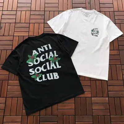 ￥~85 ANTI SOCIAL SOCIAL CLUB T-SHIRT 55041663 (im 185CM 70KG iwear size M in the photo)