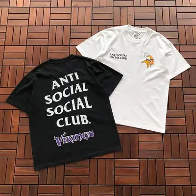 ￥~85 ANTI SOCIAL SOCIAL CLUB T-SHIRT 55041399 (im 185CM 70KG iwear size M in the photo)