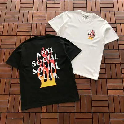 ¥~85 ANTI SOCIAL SOCIAL CLUB T-SHIRT 55041565 (im 185CM 70KG iwear size M in the photo)