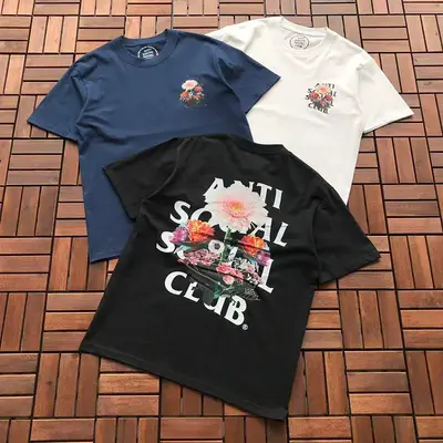 ￥~85 ANTI SOCIAL SOCIAL CLUB T-SHIRT 55041196 (im 180CM 68KG iwear size M in the photo)