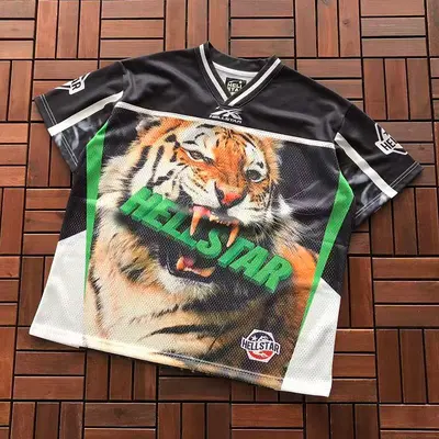 ￥~86 HELLSTAR T-SHIRT 77041556 (im 185CM 70KG iwear size S in the photo)