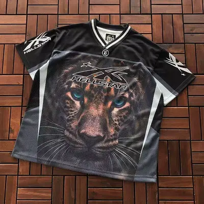 ¥ ~ 109 HELLSTAR T-SHIRT 55041767 (im 185CM 70KG iwear size S in the photo)
