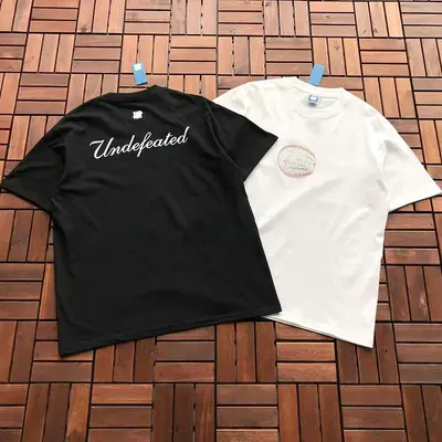¥ ~ 85 UNDEFEATED T-SHIRT 55041746 (im 185CM 80KG iwear size L in the photo)