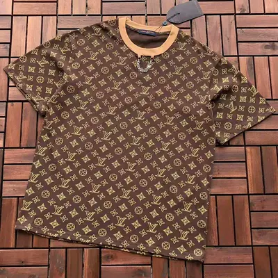 ￥~105 L🔥T-SHIRT 77041779 (im 185CM 80KG iwear size M in the photo)
