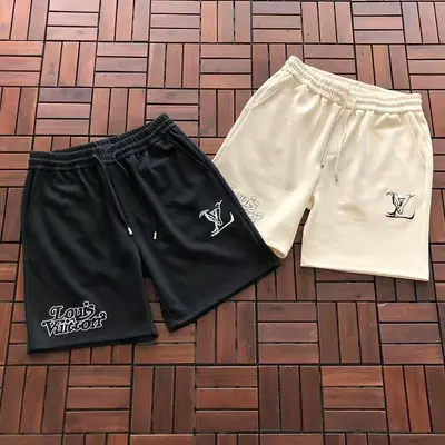 ￥~175 L🔥SHORTS 66042062 (im 176CM 58KG iwear size L in the photo)