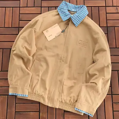 ￥~256 M🔥U M🔥U JACKET 66042150 (im 176CM 58KG iwear size S in the photo)