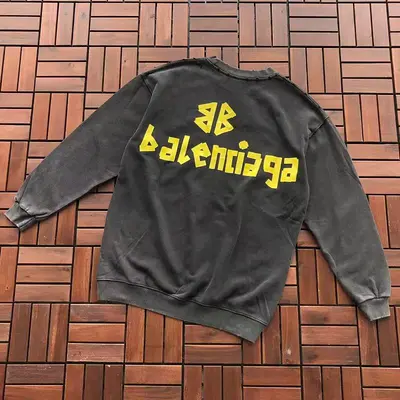 ￥~119 B🔥L🔥🔥🔥IA🔥A SWEATER 77041993 (im 185CM 80KG iwear size M in the photo)