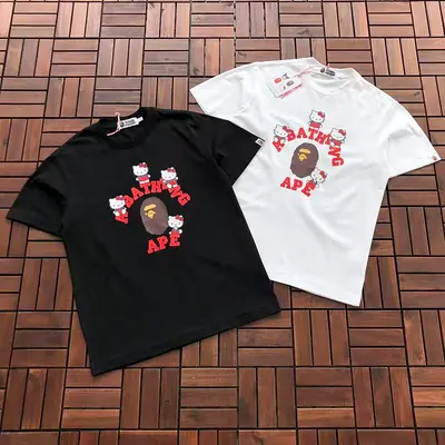 ￥~109 BAPE & SANRIO T-SHIRT 55042190 (im 176CM 58KG iwear size M in the photo)