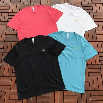 ￥~129 L🔥🔥UL🔥M🔥N T-SHIRT 66042210 (im 176CM 58KG iwear size 2XL in the photo)
