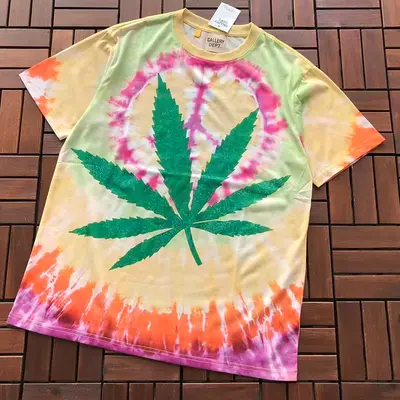 ￥~85 GALLERY DEPT T-SHIRT 77042657(im 176CM 58KG iwear size M in the photo)