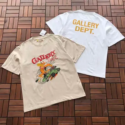 ￥~86 GALLERY DEPT T-SHIRT 77042619 (im 176CM 58KG iwear size M in the photo)