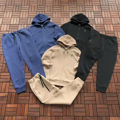 TOP￥~175 PANTS￥~139 ON RU🔥🔥I🔥G HOODIE TROUSERS 55042665 (im 185CM 80KG iwear size L in the photo)