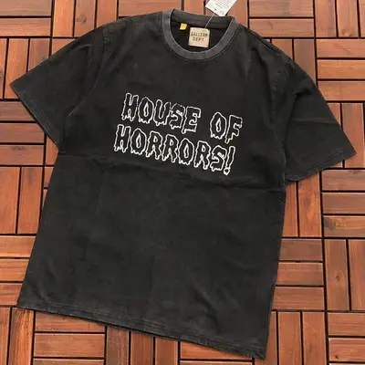 ￥~86 GALLERY DEPT T-SHIRT 77042636 (im 176CM 58KG iwear size M in the photo)