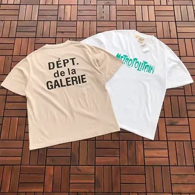￥~86 GALLERY DEPT T-SHIRT 77042622 (im 176CM 58KG iwear size M in the photo)