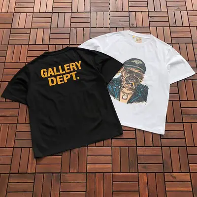￥~86 GALLERY DEPT T-SHIRT 77042604 (im 176CM 58KG iwear size M in the photo)