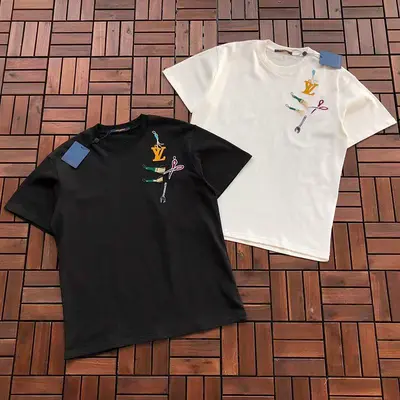 ￥~125 L🔥T-SHIRT 55042610 (im 185CM 80KG iwear size S in the photo)