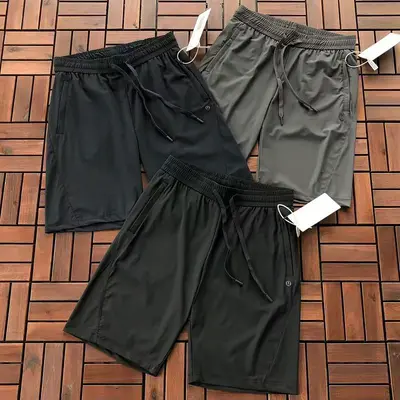 ￥~75 L🔥🔥UL🔥M🔥N SHORTS 66042713 (im 185CM 80KG iwear size L in the photo)