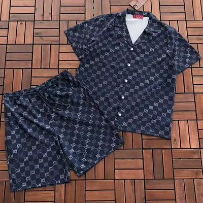 ￥~175 G🔥C🔥I T-SHIRT SHIRT SHORTS 55042713 (im 185CM 80KG iwear size L in the photo)