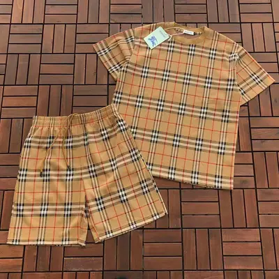 TOP￥~99 PANTS￥~109 B🔥RB🔥RRY T-SHIRT SHORTS 55042735 (im 185CM 80KG iwear size L in the photo)