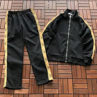￥~288 B🔥RB🔥RRY SWEATER TROUSERS 55042732 (im 185CM 80KG iwear size L in the photo)