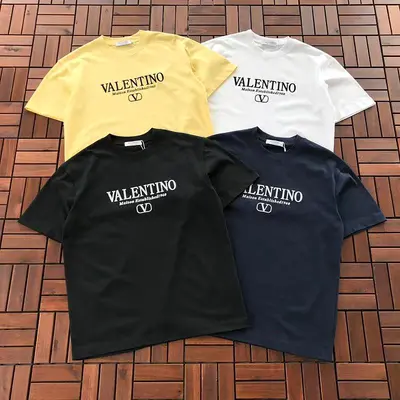 ￥~115 VALENTINO T-SHIRT 55042802 (im 185CM 70KG iwear size M in the photo)