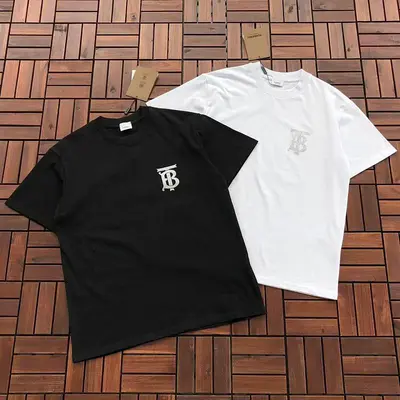 ￥~129 B🔥RB🔥RRY T-SHIRT 55043072 (im 185CM 70KG iwear size M in the photo)