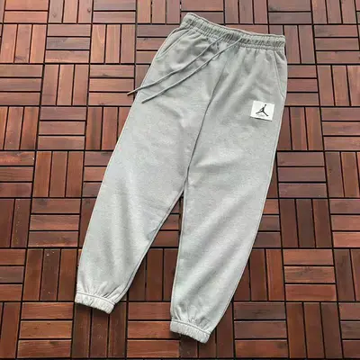 ￥129 AIR J🔥RD🔥N TROUSERS FLEECE 88050416 (im 185CM 80KG iwear size S in the photo)