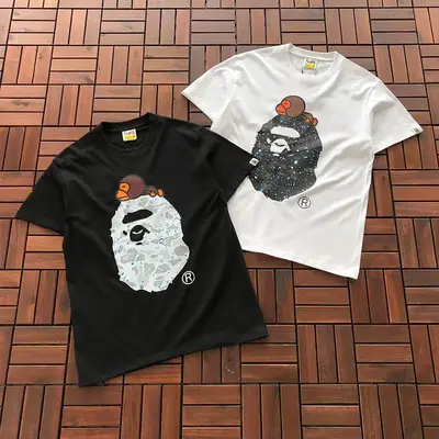 ￥~89 BAPE T-SHIRT 55050618 (im 185CM 70KG iwear size M in the photo)