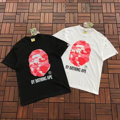 ￥~89 BAPE T-SHIRT 55050628 (im 185CM 70KG iwear size M in the photo)