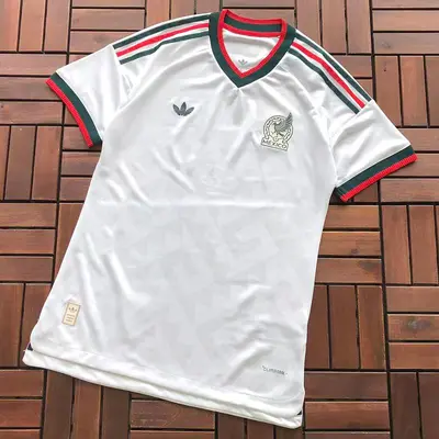 ￥~85 FOOTBALL T-SHIRT 55050656 (im 185CM 70KG iwear size XL in the photo)
