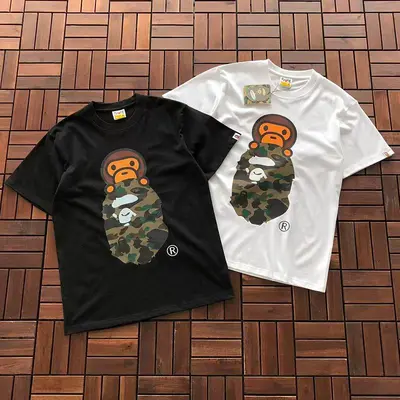￥~89 BAPE T-SHIRT 55050614 (im 185CM 70KG iwear size M in the photo)