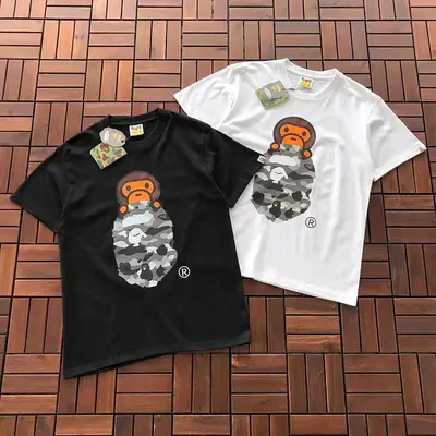 ￥~89 BAPE T-SHIRT 55050612 (im 185CM 70KG iwear size M in the photo)