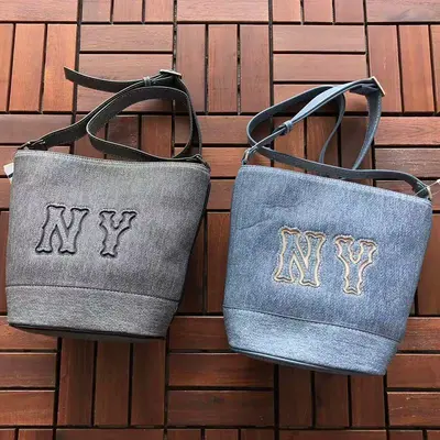 ¥~109 MLB BAG 66050729 (长27CM*宽23CM*高15CM)