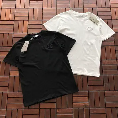 ￥~89 D🔥O🔥 T-SHIRT 77050856 (im 185CM 70KG iwear size M in the photo)
