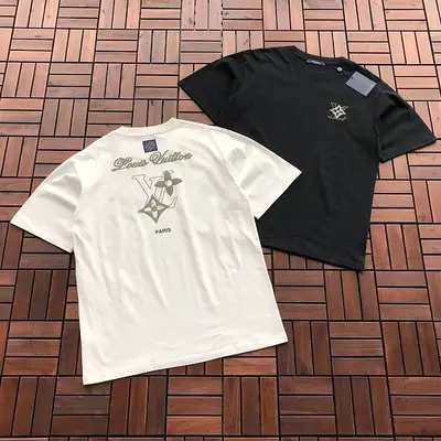 ￥~149 L🔥T-SHIRT 66051012 (im 180CM 68KG iwear size L in the photo)